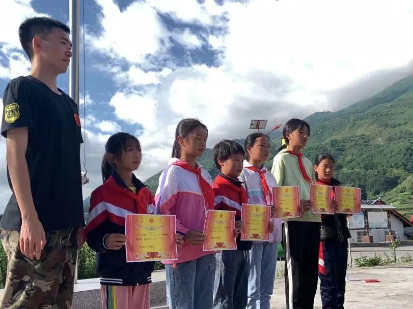 教育部教材局负责人详解中小学综合实践活动课程指导纲要