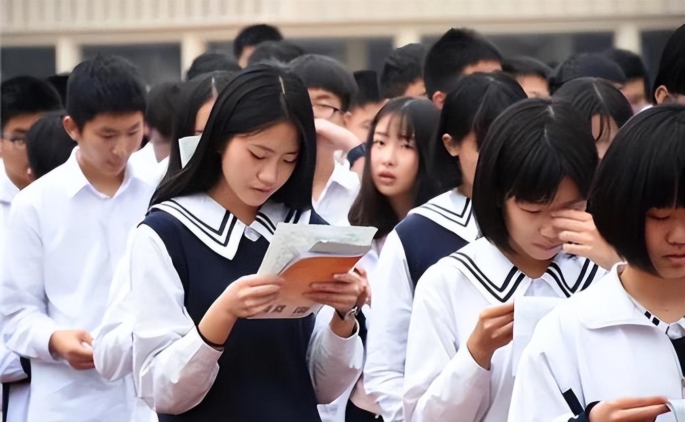 教育部有关负责人就教育十二五规划答记者问