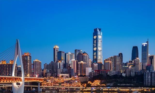 人工智能热潮引发数据中心能源危机与绿色创新的挑战
