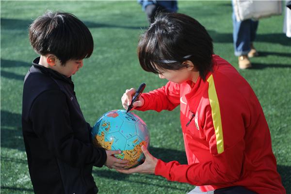 幼儿科学教育：探索世界、培养科学素养的启蒙活动