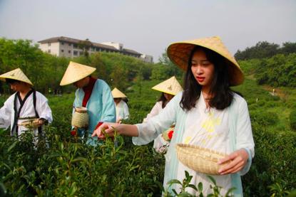 劳动教育的实践化与生活化趋势探讨：影响与机遇